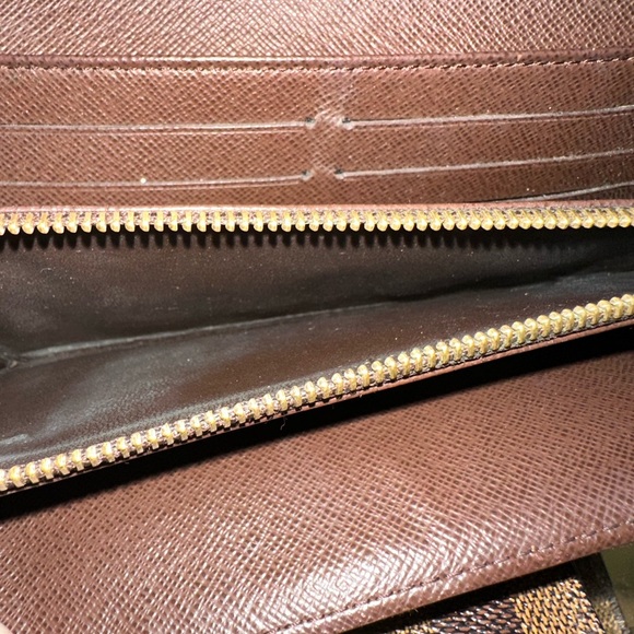 Louis Vuitton Damier Ebene wallet - Picture 11 of 12